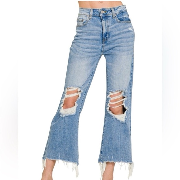 NWT Zenana Women's Denim Distressed Jeans - Size 28 - Picture 1 of 5